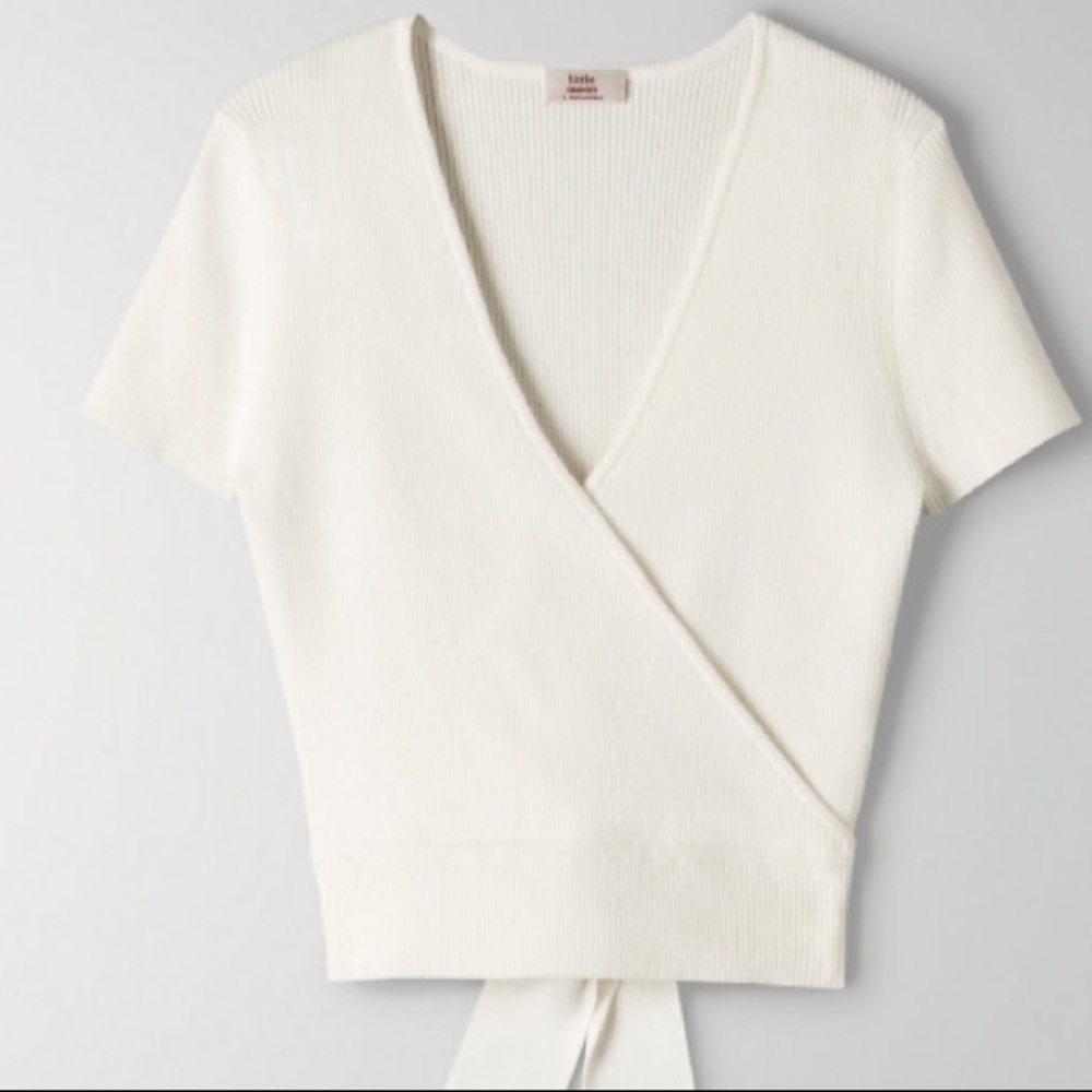 🌿NWOT ARITZIA 🌿Prunella Knit Cropped Wrap Top